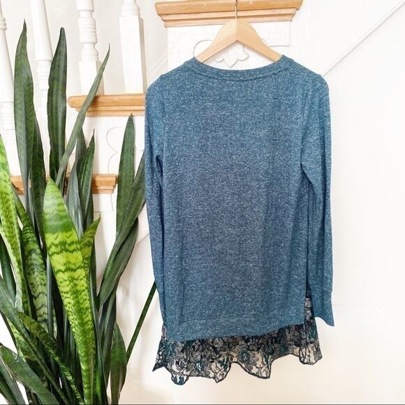 LOGO by Lori Goldstein teal lace hem blouse sz XS - Picture 6 of 6